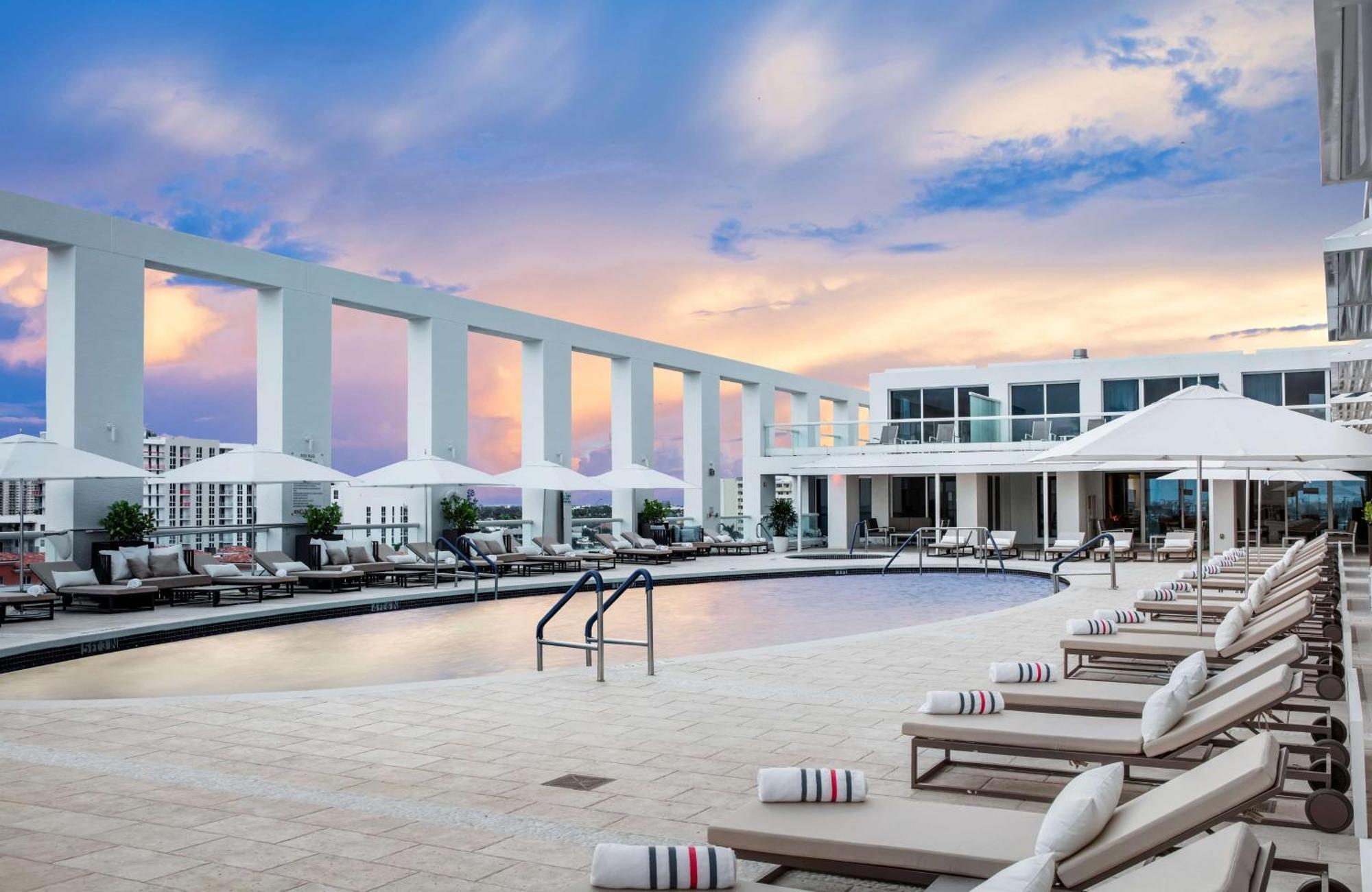 Conrad Fort Lauderdale Beach Екстериор снимка
